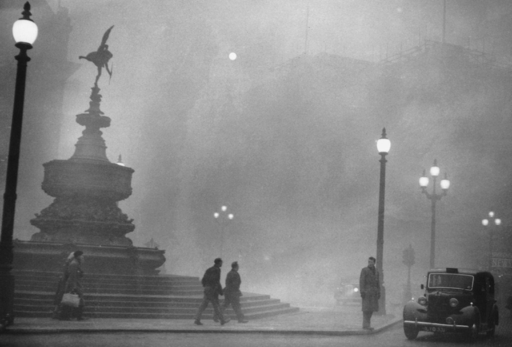 Thick fog descended on London in early December of 1952, although its adverse health effects would not be known for some time.